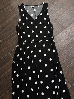 Old Navy Black Knee Length Dress with White Polka Dots
